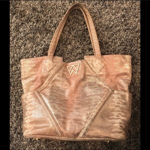 Kelly Wynne Paint the Town Tote-Retail $450!!